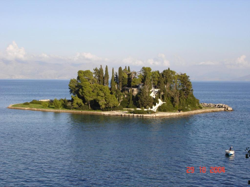 Benitsa Beach Hotel Achilleion Bagian luar foto